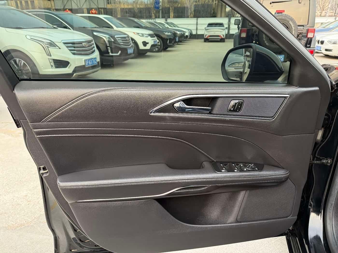 2018 Ford Taurus Black, 70,000 km, China export – photo 3