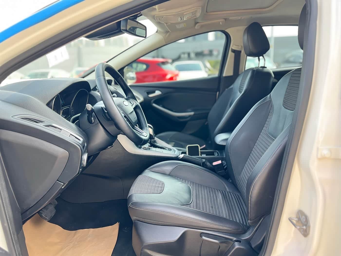 2015 Ford Focus Blue, 110,000 km, China export – photo 4