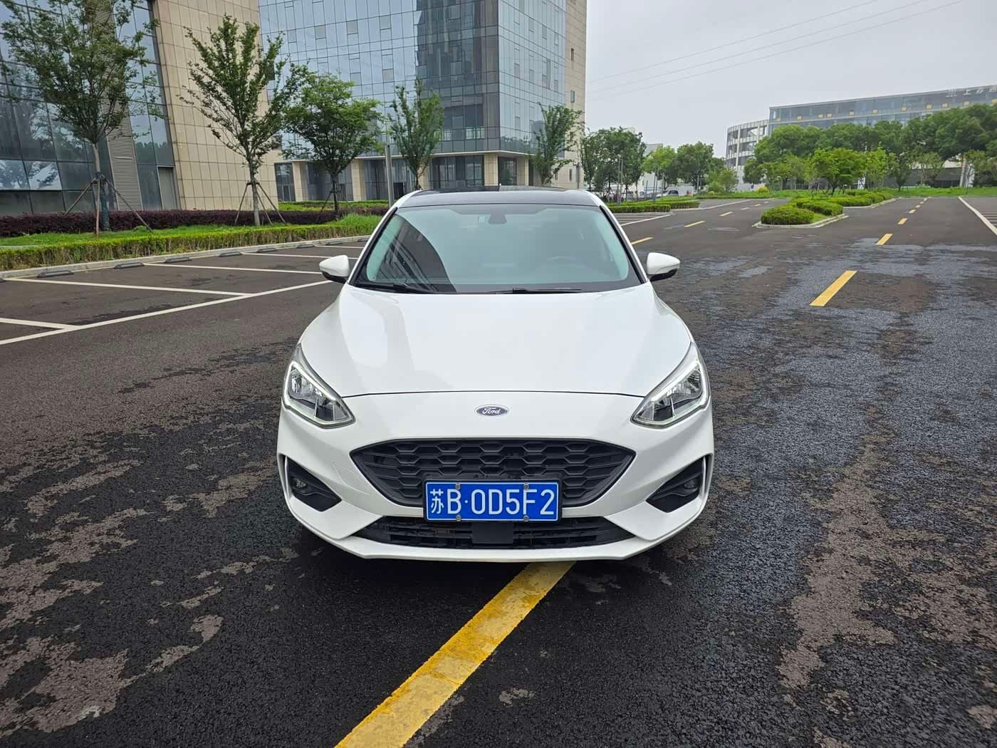2019 Ford Focus White, 70,000 km, China export – photo 1