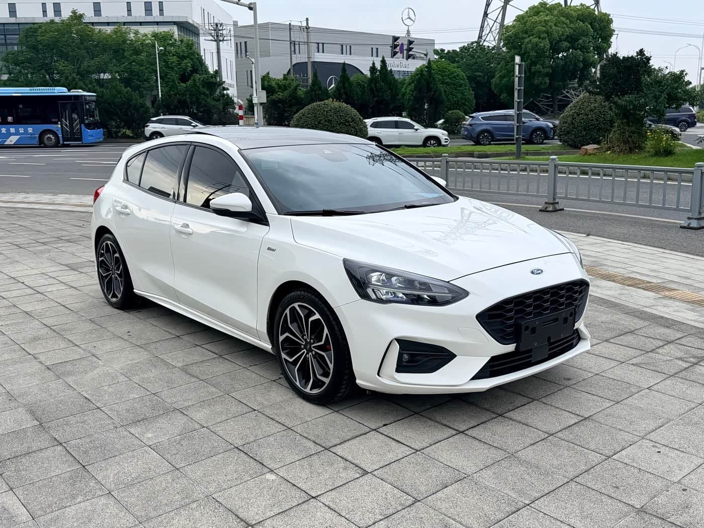 2020 Ford Focus White, 50,000 km, China export – photo 3