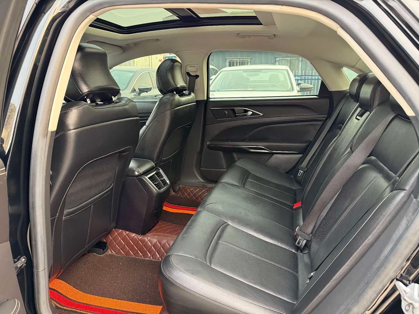 2018 Ford Taurus Black, 70,000 km, China export – photo 4