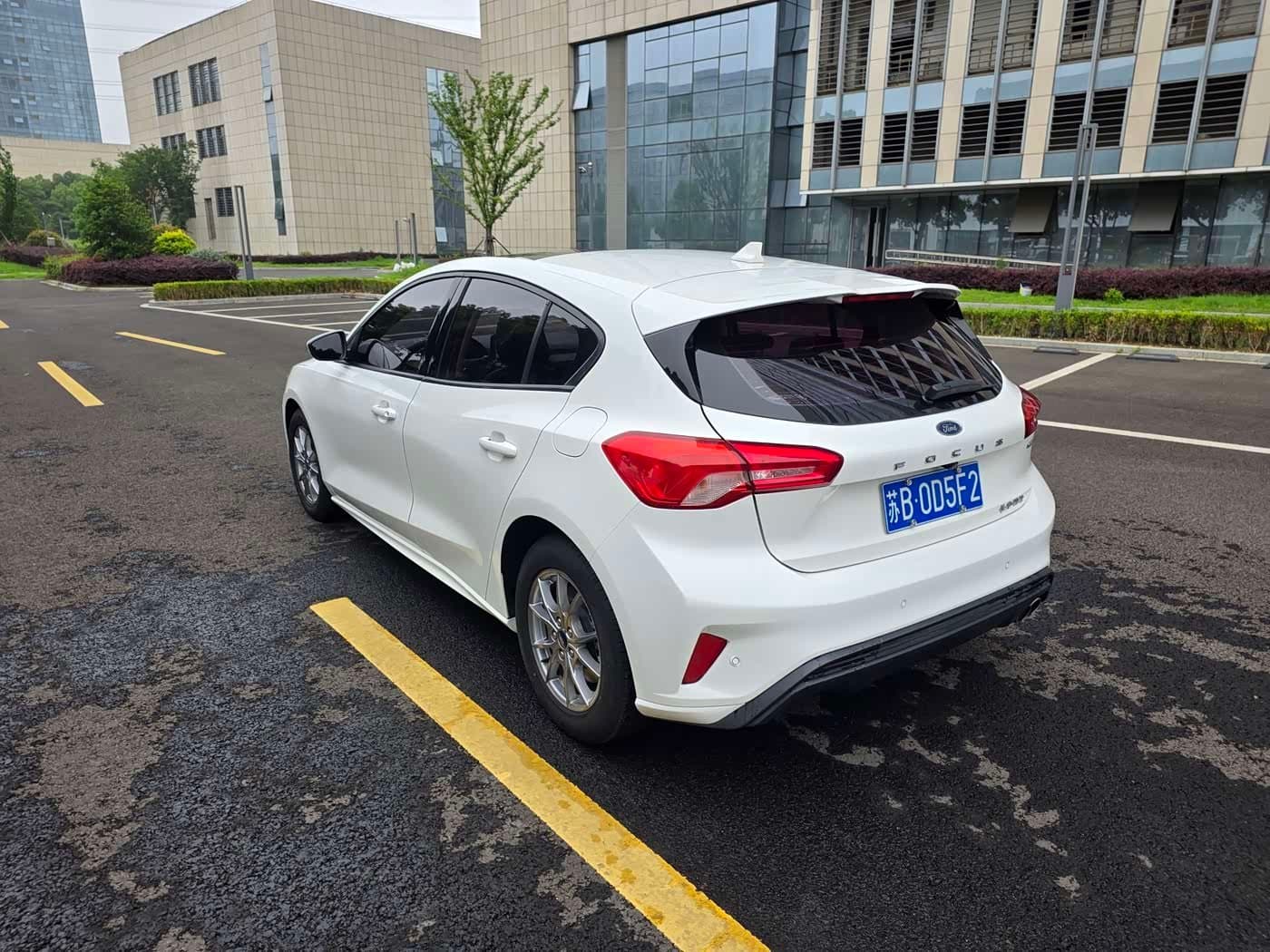 2019 Ford Focus White, 70,000 km, China export – photo 4