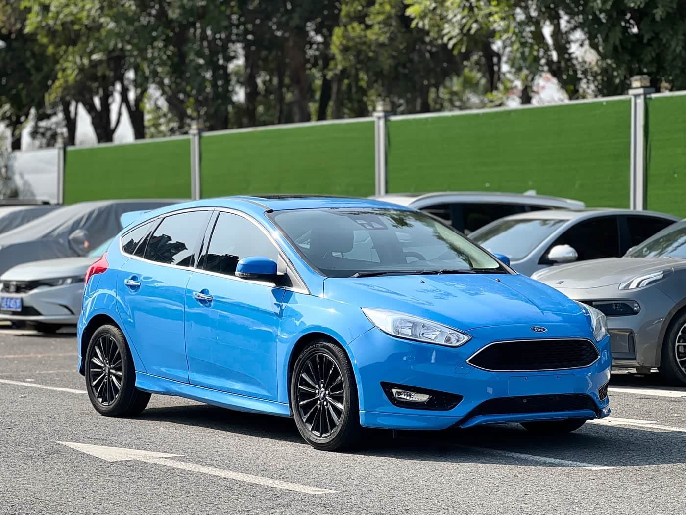 2015 Ford Focus Blue, 110,000 km, China export – photo 3