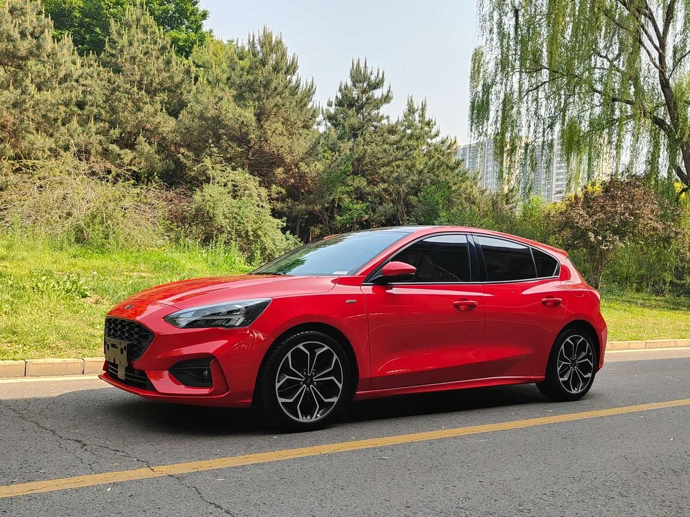 2019 Ford Focus Red, 50,000 km, China export – photo 1