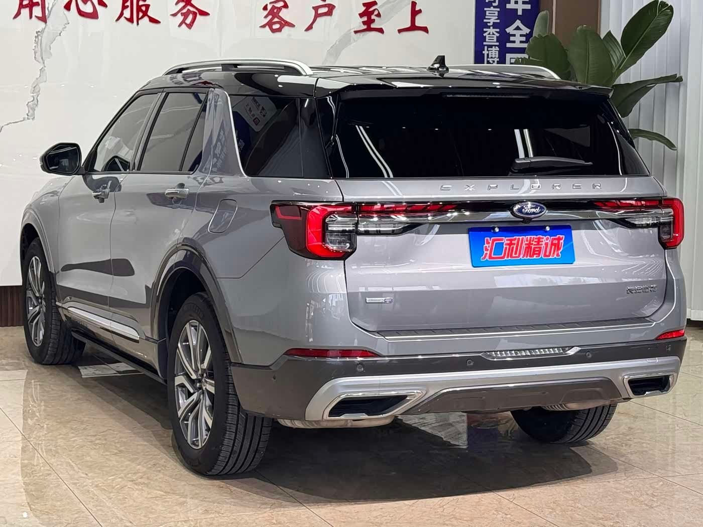 2022 Ford Explorer 银灰色, 26,000 km, China export – photo 6