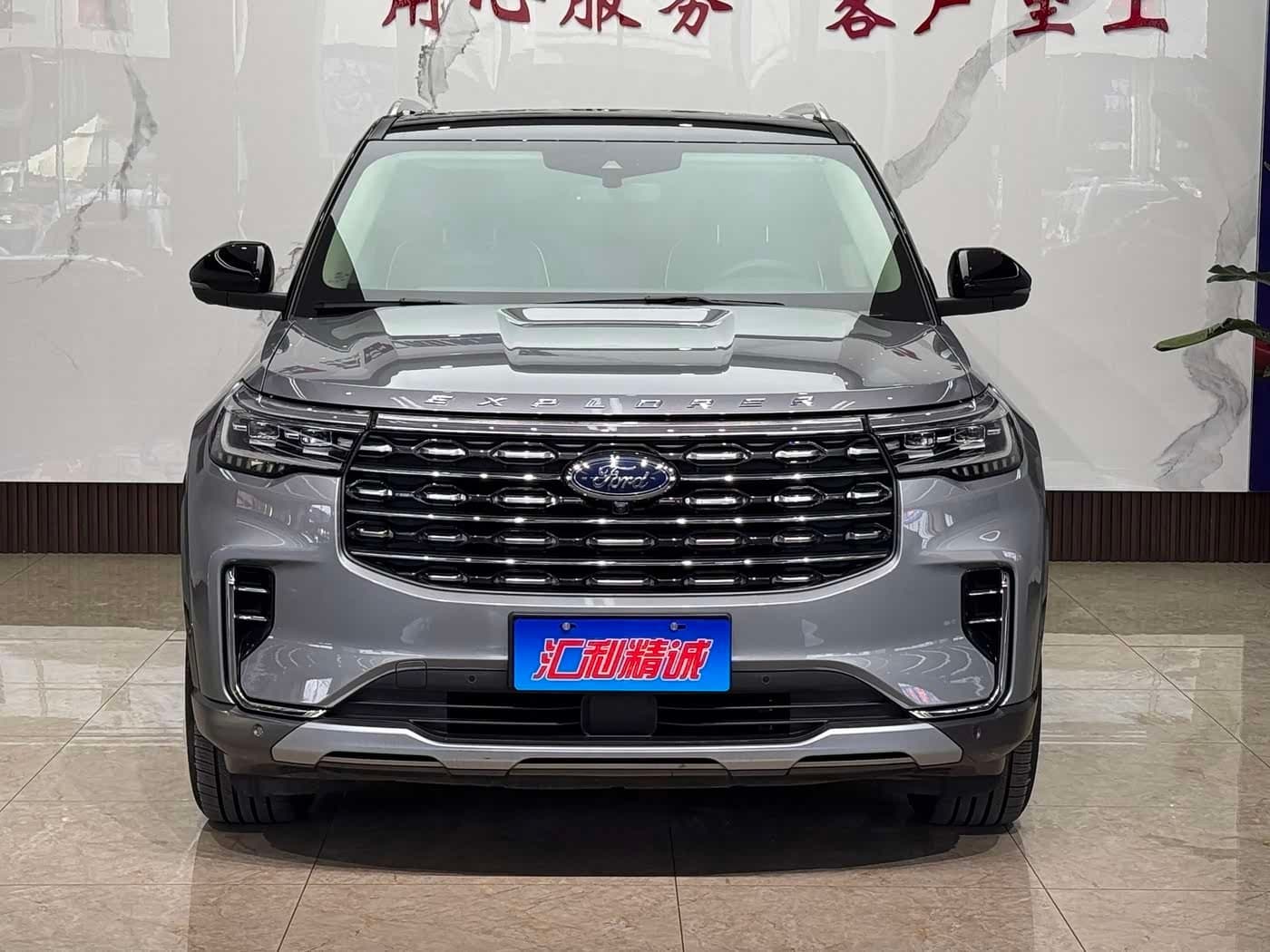 2022 Ford Explorer 银灰色, 26,000 km, China export – photo 2