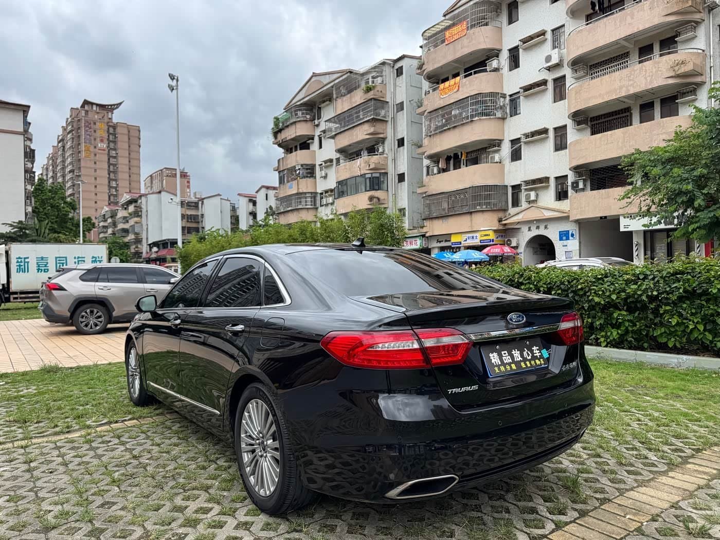 2017 Ford Taurus Black, 103,000 km, China export – photo 4