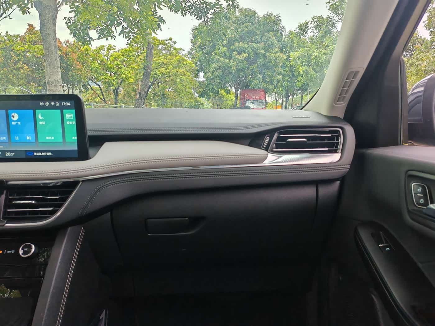 2020 Ford Escape Blue, 43,700 km, China export – photo 6