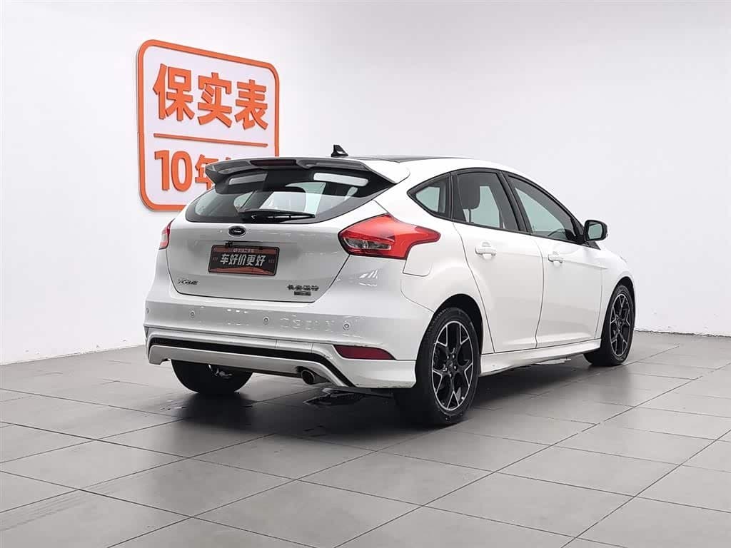 2017 Ford Focus White, 55,500 km, China export – photo 2
