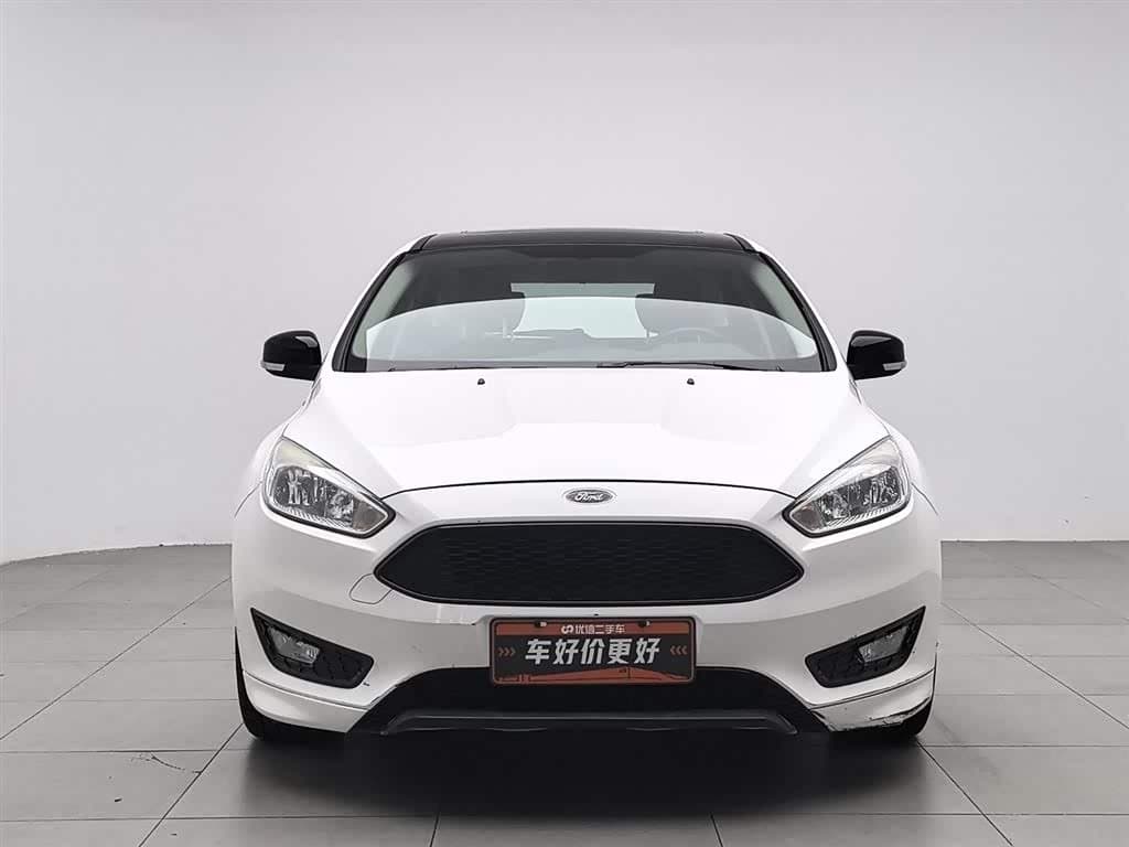 2017 Ford Focus White, 55,500 km, China export – photo 3