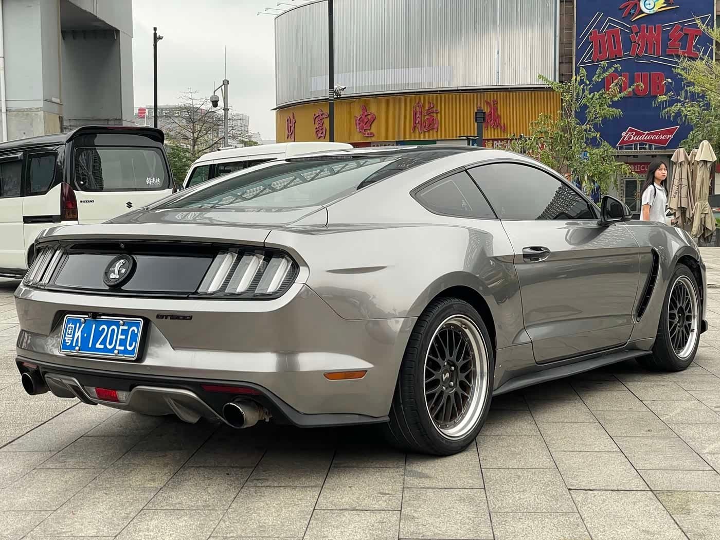 2015 Ford Mustang 银灰色, 100,000 km, China export – photo 5