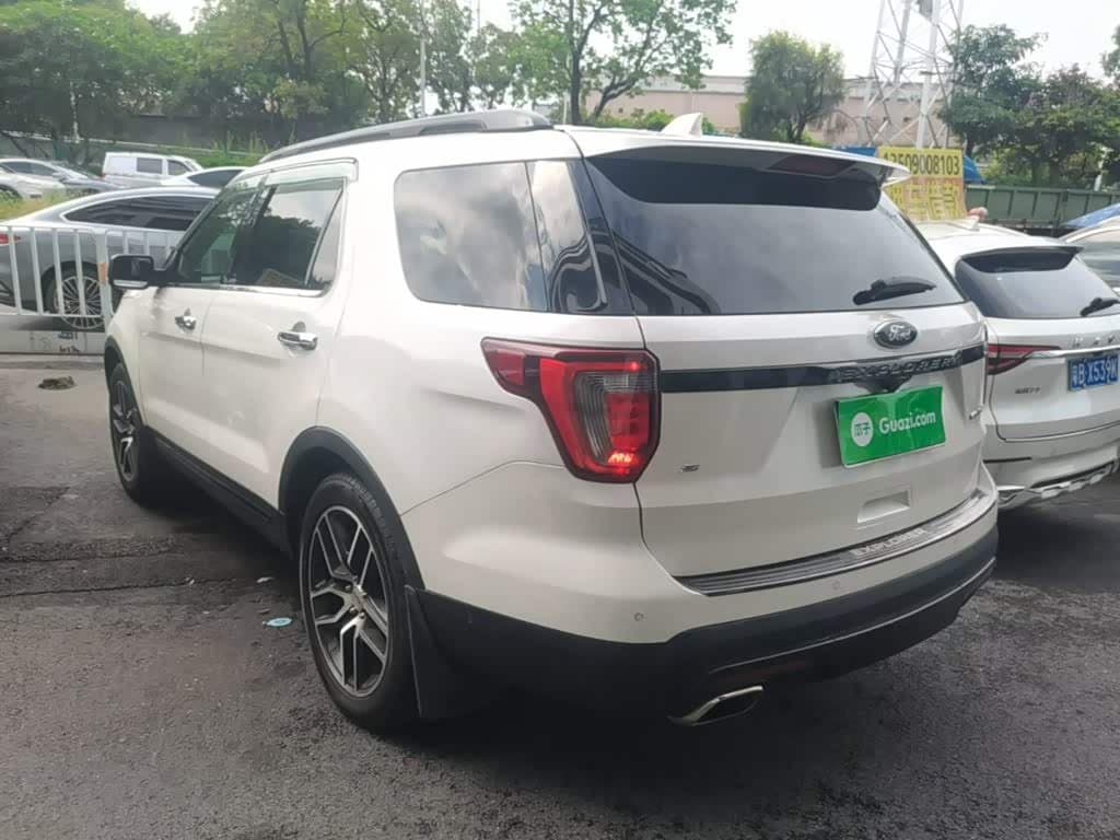 2015 Ford Explorer White, 125,600 km, China export – photo 5