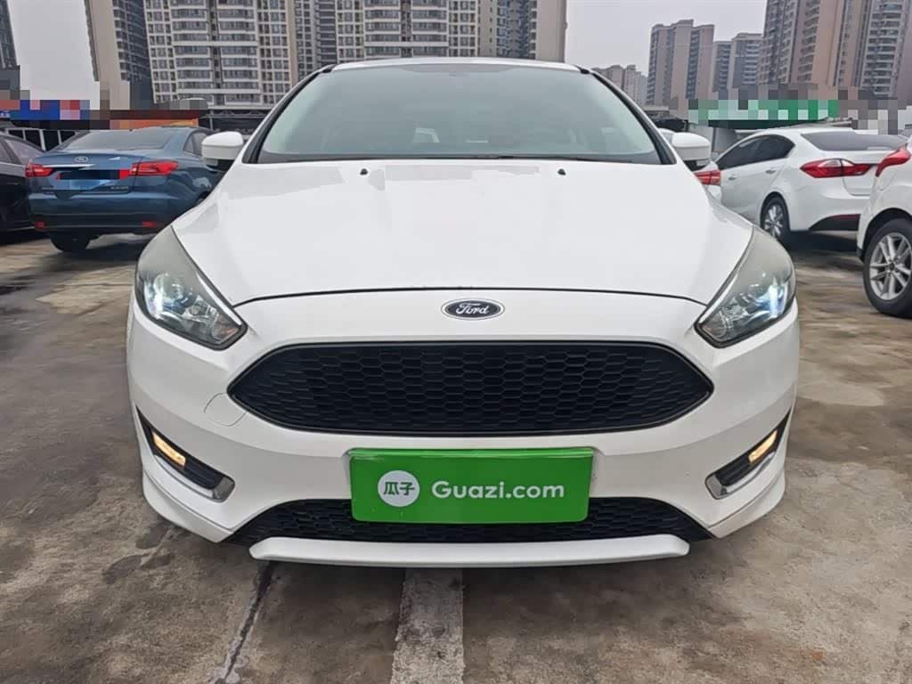 2016 Ford Focus White, 109,300 km, China export – photo 3
