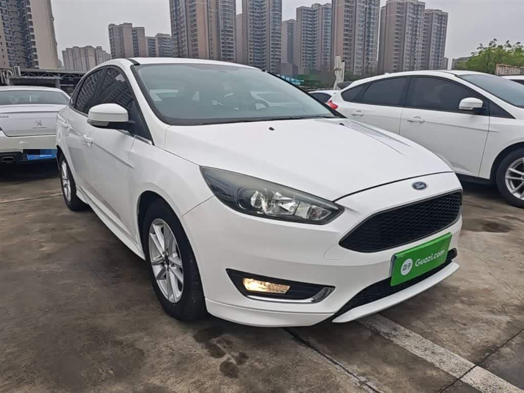 2016 Ford Focus White, 109,300 km, China export – photo 4