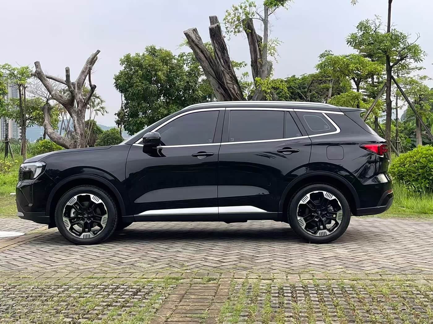 2024 Ford Lingrui Black, 7,000 km, China export – photo 7