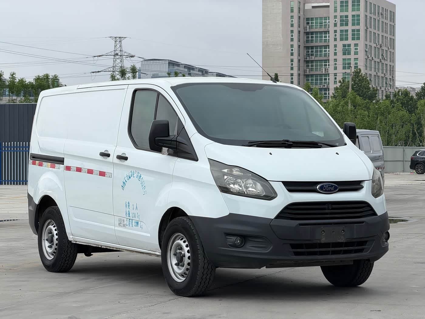 2016 Ford Transit White, 113,000 km, China export – photo 3