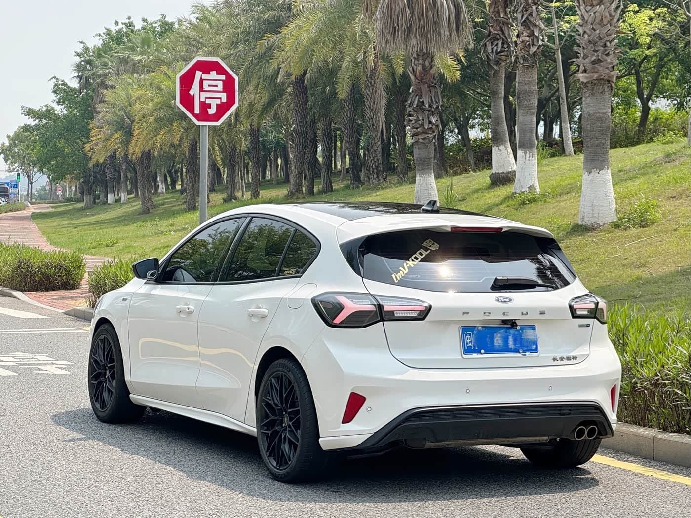 2020 Ford Focus White, 30,000 km, China export – photo 4