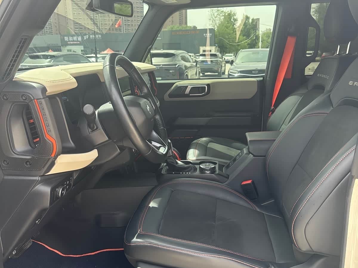 2025 Ford Bronco White, 40,000 km, China export – photo 5