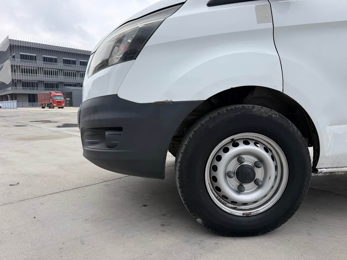 2016 Ford Transit White, 113,000 km, China export – photo 4