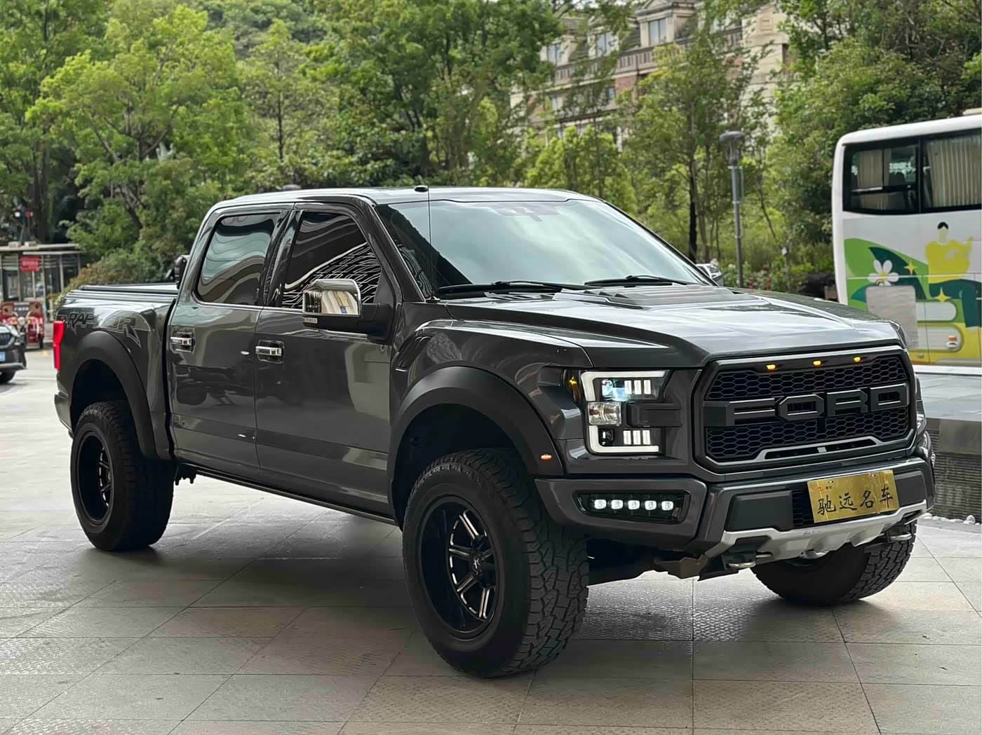 2019 Ford F-150 Raptor 银灰色, 112,000 km, China export – photo 3