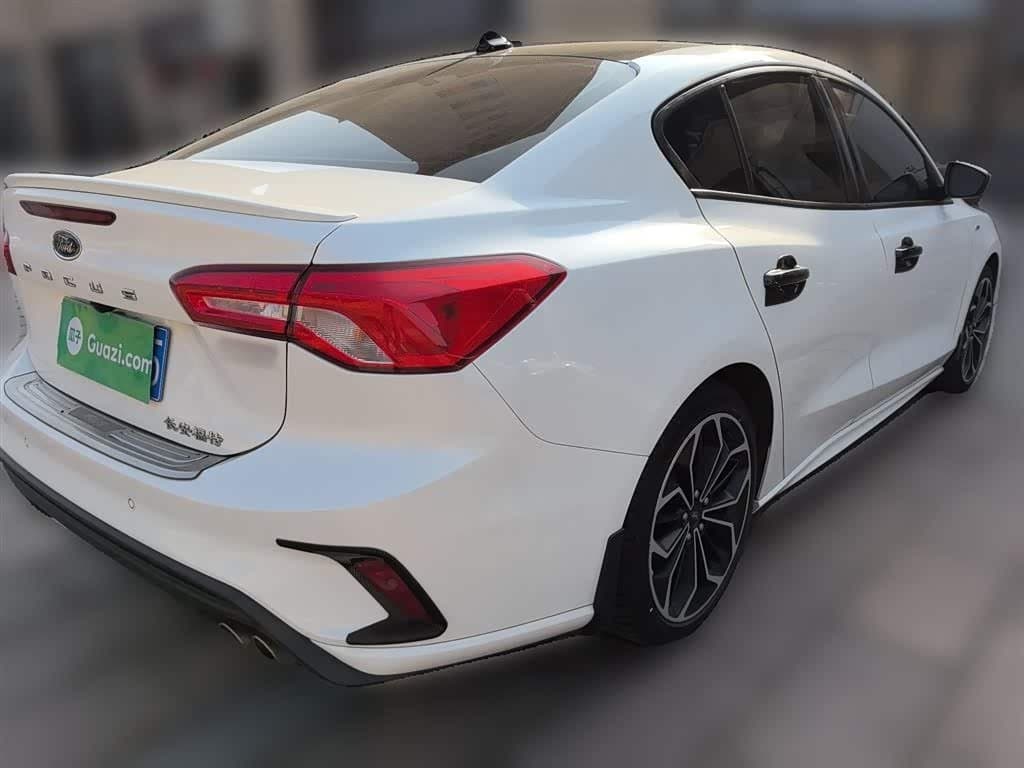 2018 Ford Focus White, 47,100 km, China export – photo 5