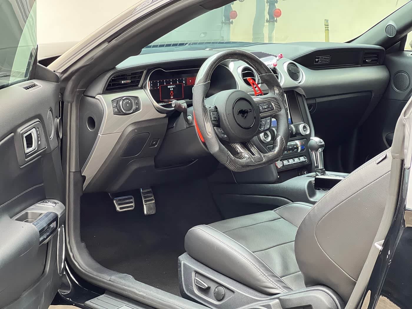 2020 Ford Mustang Black, 68,000 km, China export – photo 4