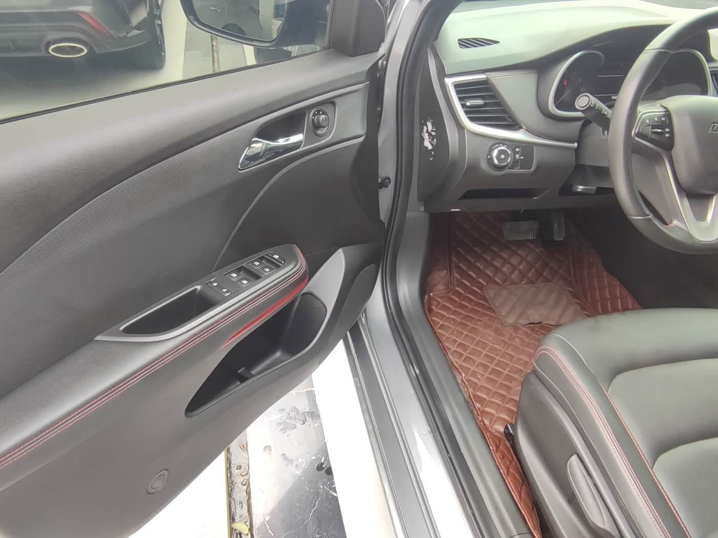 2019 Chevrolet Monza 银灰色, 35,000 km, China export – photo 4