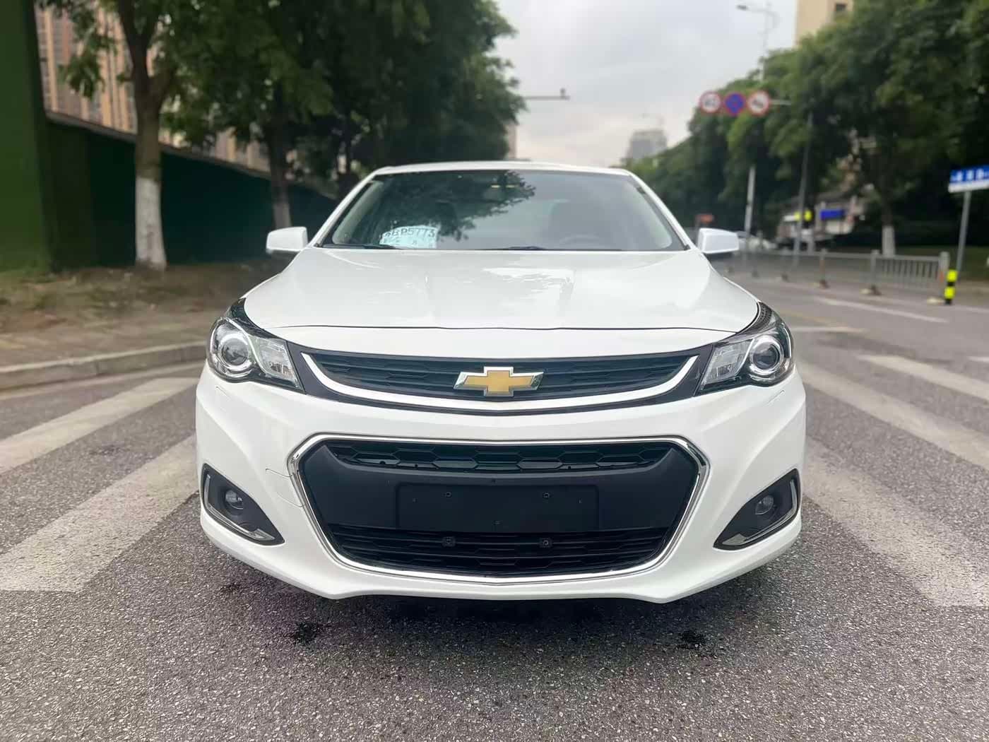 2015 Chevrolet Malibu White, 97,000 km, China export – photo 2