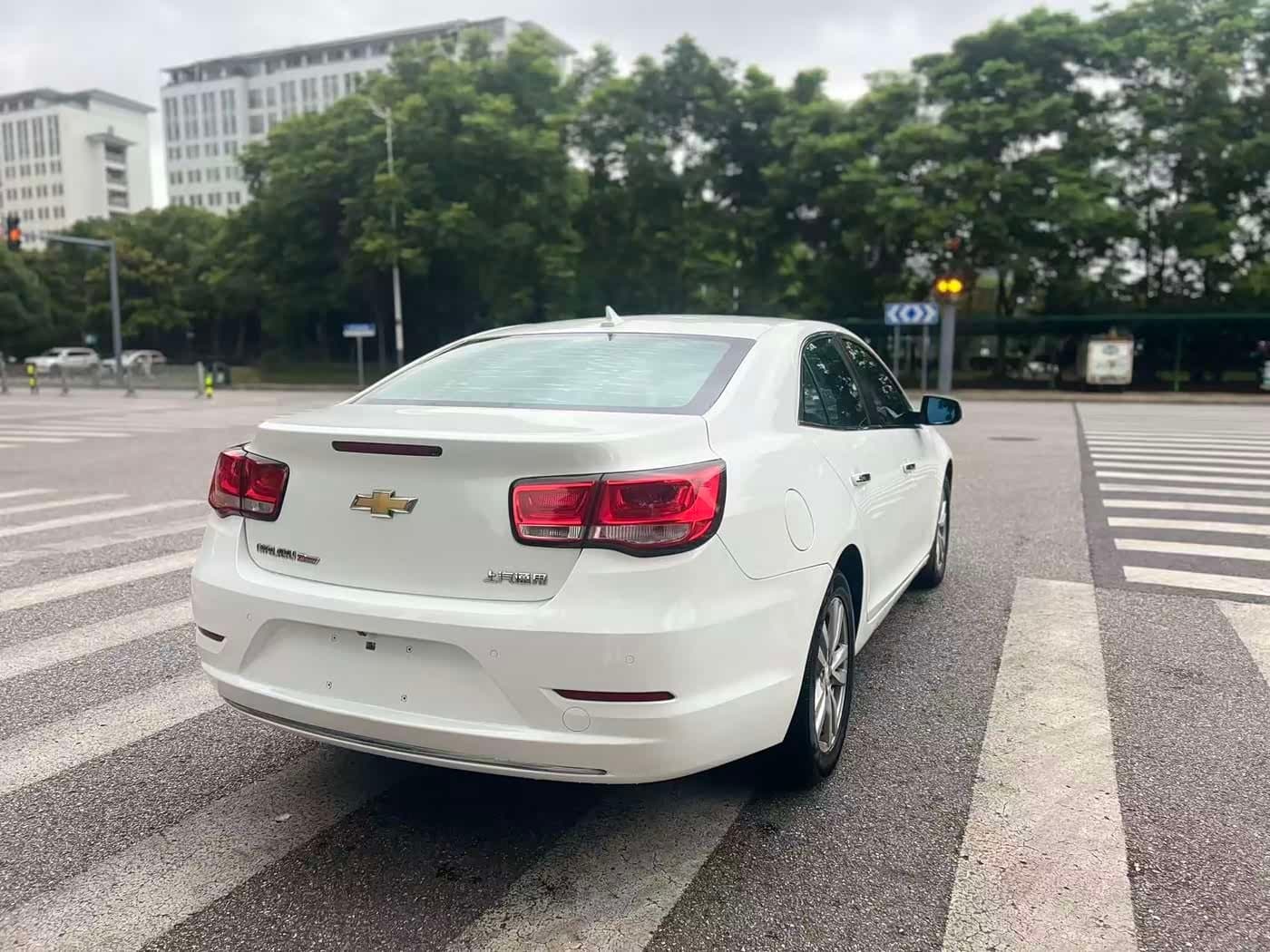 2015 Chevrolet Malibu White, 97,000 km, China export – photo 5