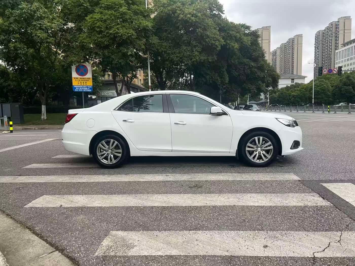 2015 Chevrolet Malibu White, 97,000 km, China export – photo 4