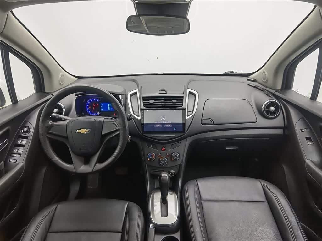 2015 Chevrolet Trax White, 60,600 km, China export – photo 5
