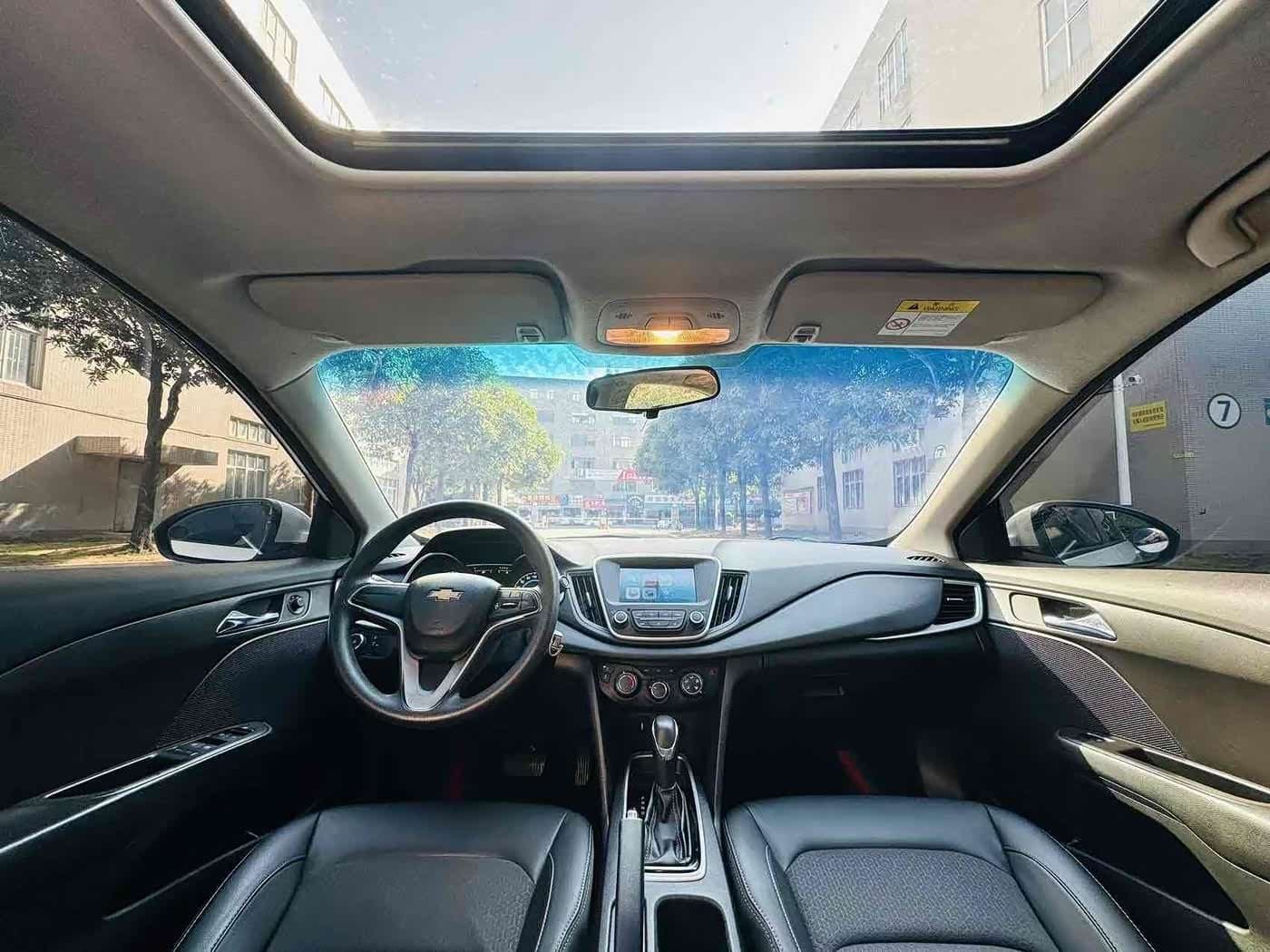 2017 Chevrolet Cavalier White, 90,000 km, China export – photo 6
