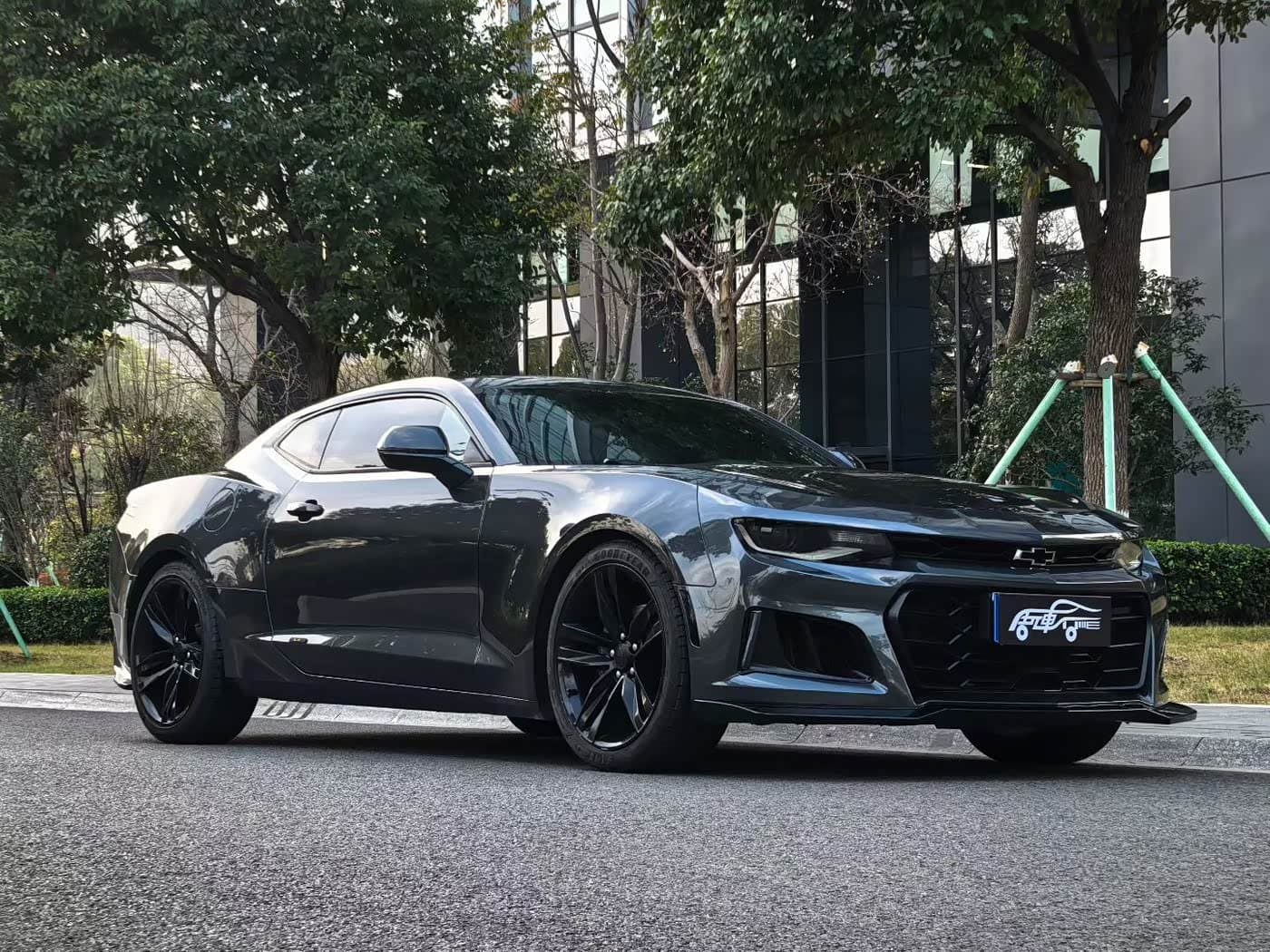 2017 Chevrolet Camaro 银灰色, 82,000 km, China export – photo 3