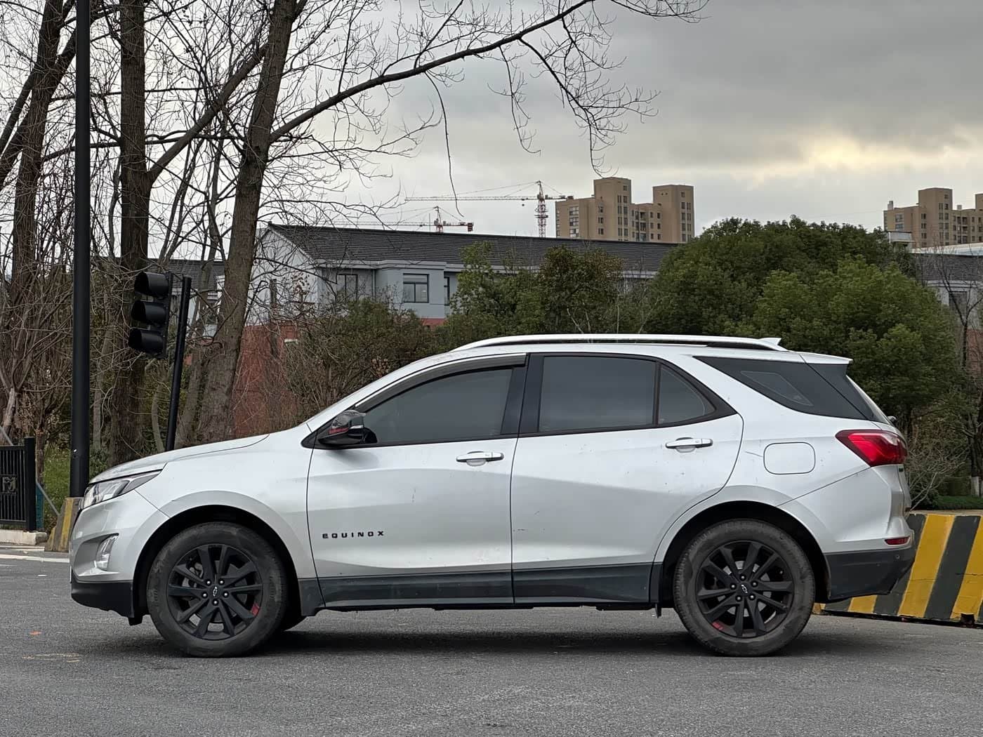 2018 Chevrolet Equinox 银灰色, 157,000 km, China export – photo 4