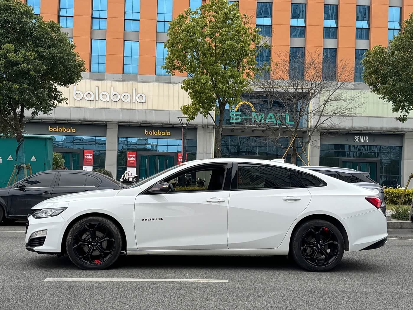 2020 Chevrolet Malibu XL White, 23,000 km, China export – photo 4