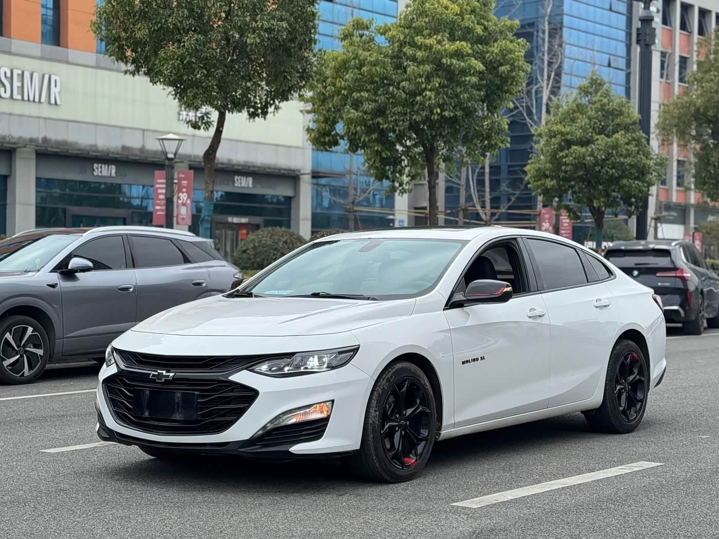 2020 Chevrolet Malibu XL White, 23,000 km, China export – photo 1