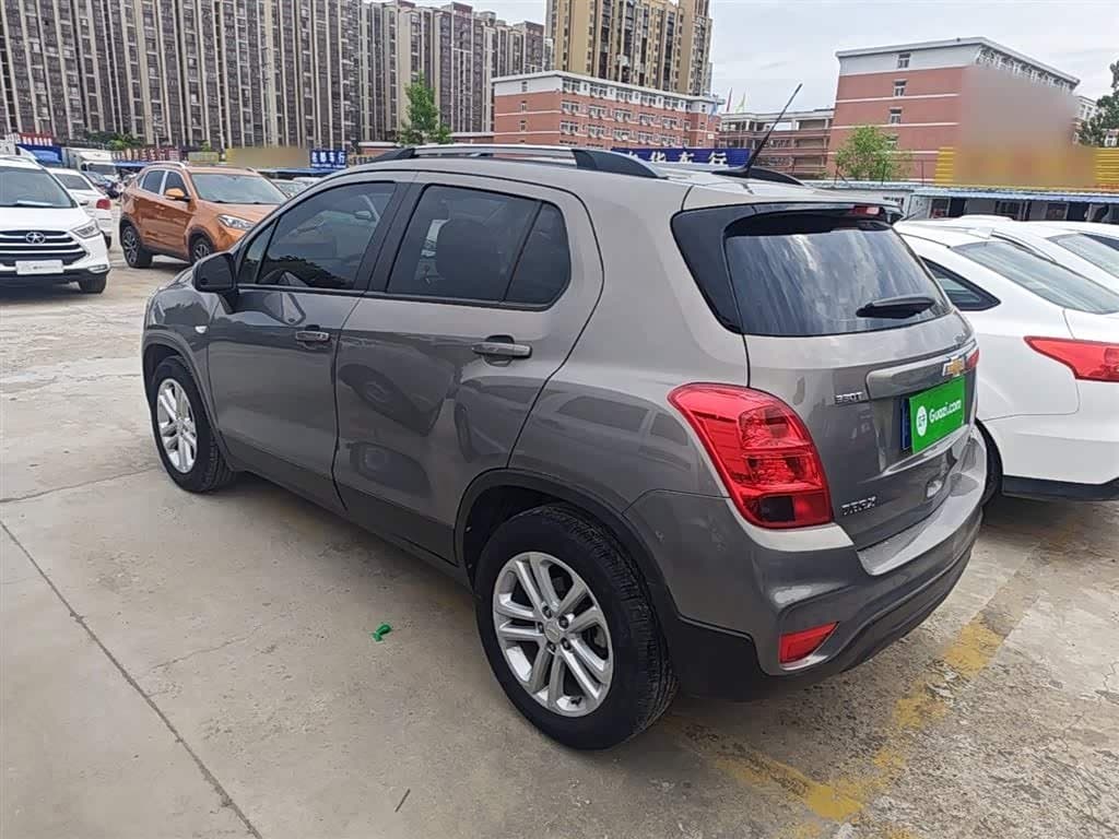 2017 Chevrolet Trax 银灰色, 43,600 km, China export – photo 5
