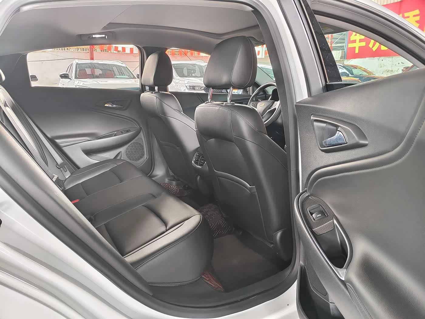 2020 Chevrolet Malibu XL White, 9,500 km, China export – photo 7