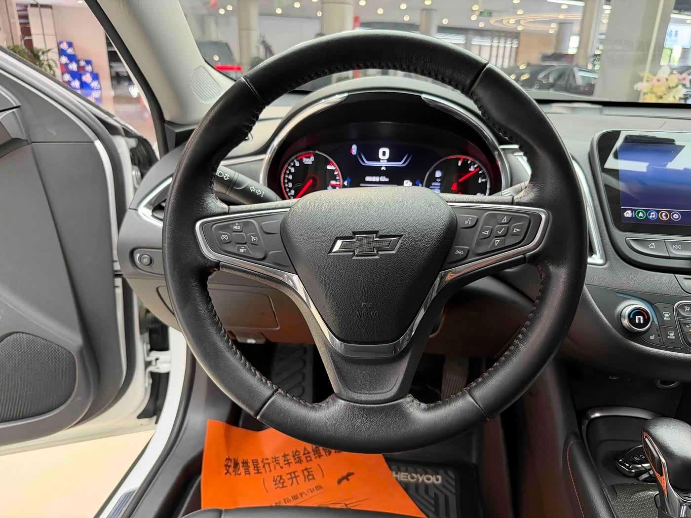 2020 Chevrolet Malibu XL White, 44,000 km, China export – photo 4