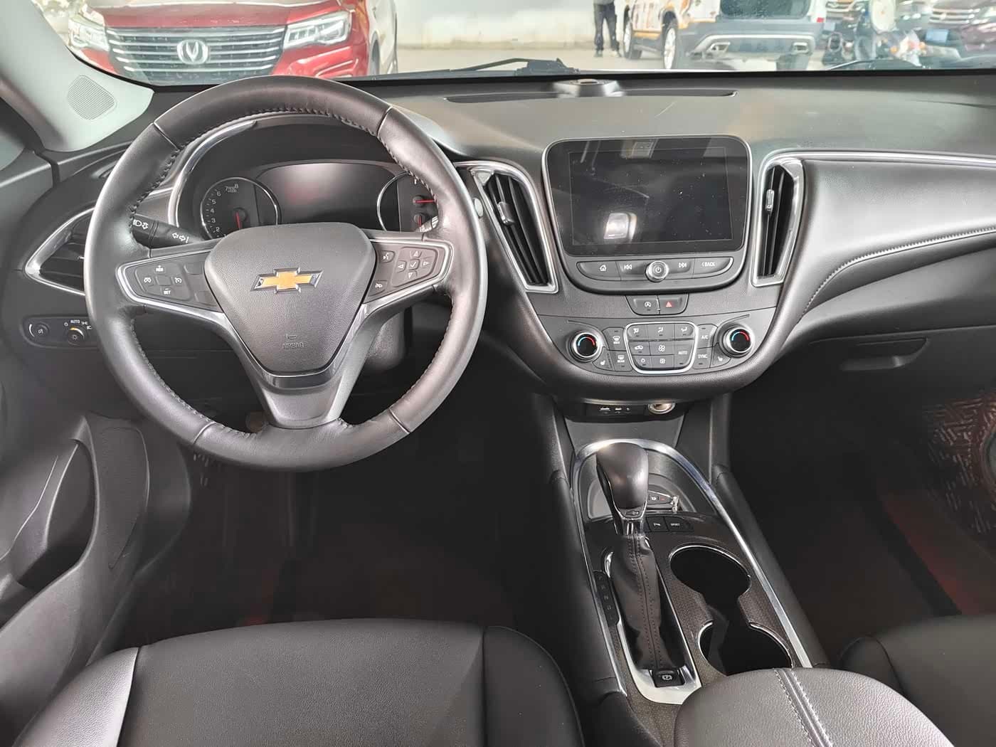 2020 Chevrolet Malibu XL White, 9,500 km, China export – photo 5