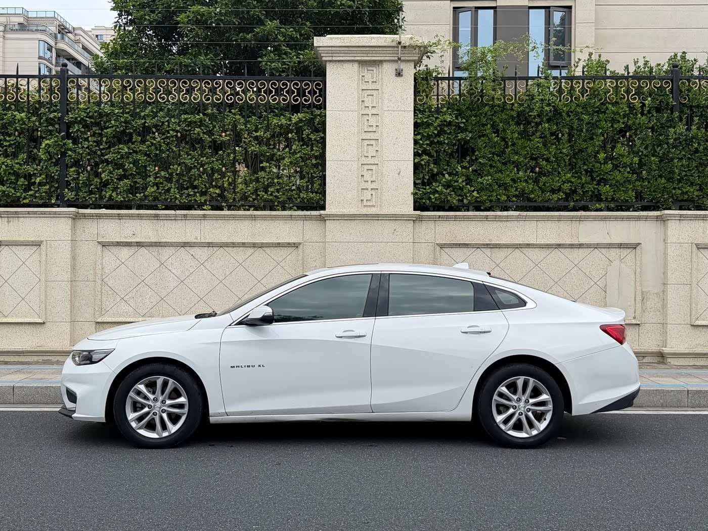 2017 Chevrolet Malibu XL White, 58,000 km, China export – photo 3