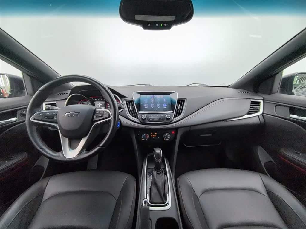 2019 Chevrolet Monza 银灰色, 44,700 km, China export – photo 5