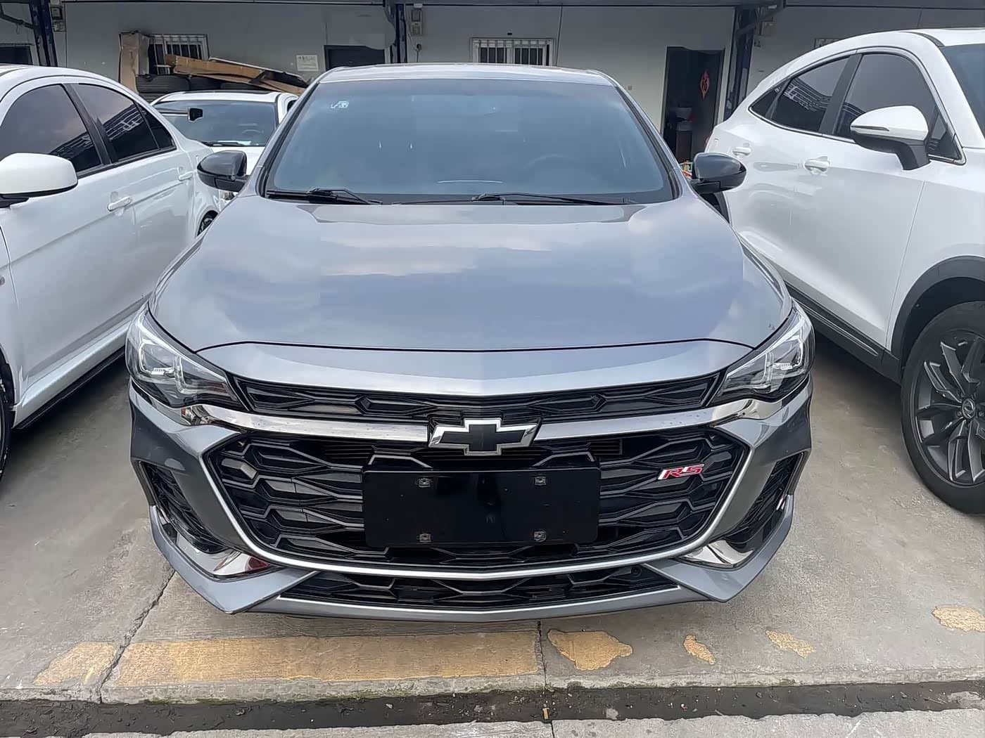 2019 Chevrolet Monza 银灰色, 53,000 km, China export – photo 1