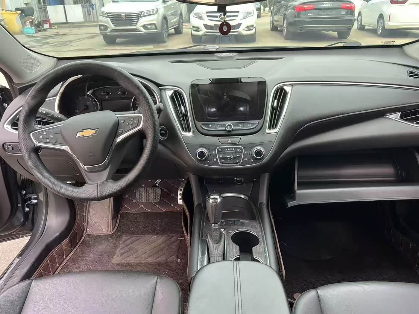 2017 Chevrolet Malibu XL 银灰色, 100,000 km, China export – photo 6