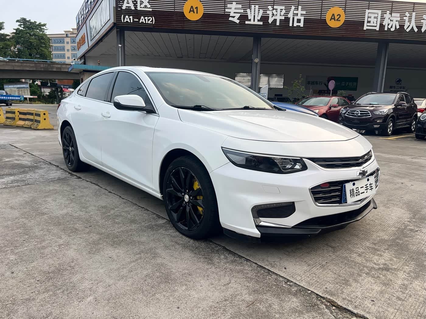 2017 Chevrolet Malibu XL White, 100,000 km, China export – photo 3