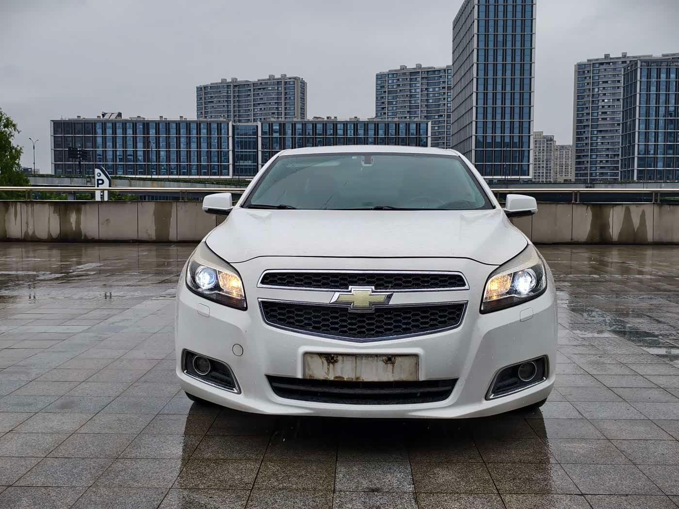 2014 Chevrolet Malibu White, 120,000 km, China export – photo 2