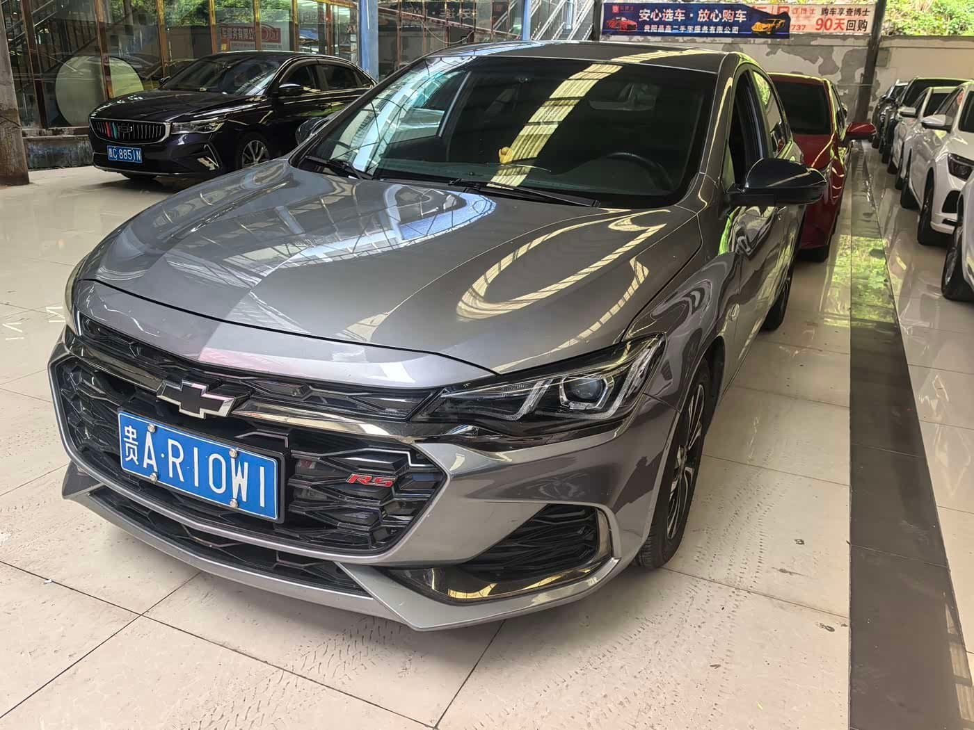 2019 Chevrolet Monza 银灰色, 60,000 km, China export – photo 1