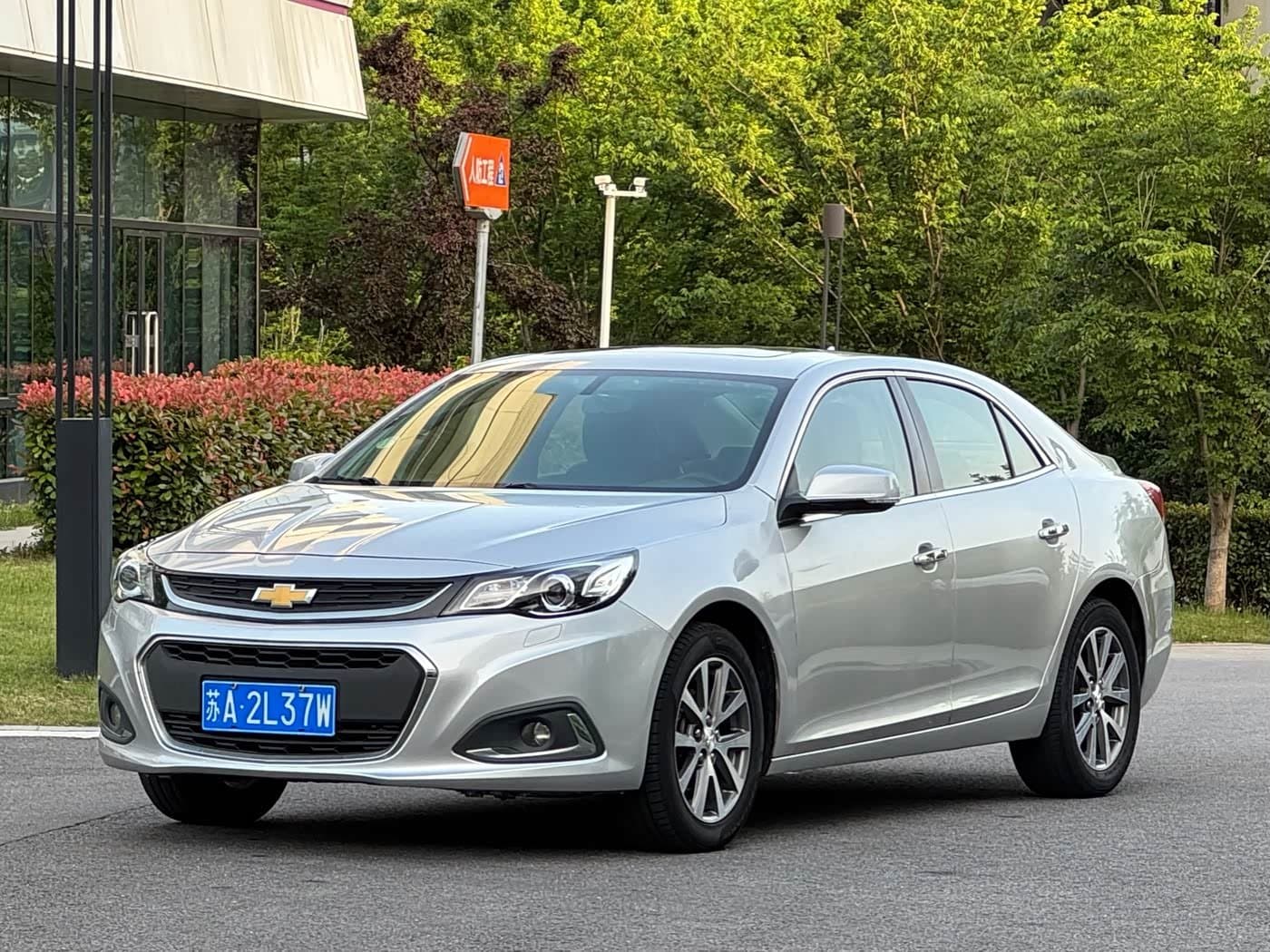 2015 Chevrolet Malibu 银灰色, 74,000 km, China export – photo 1