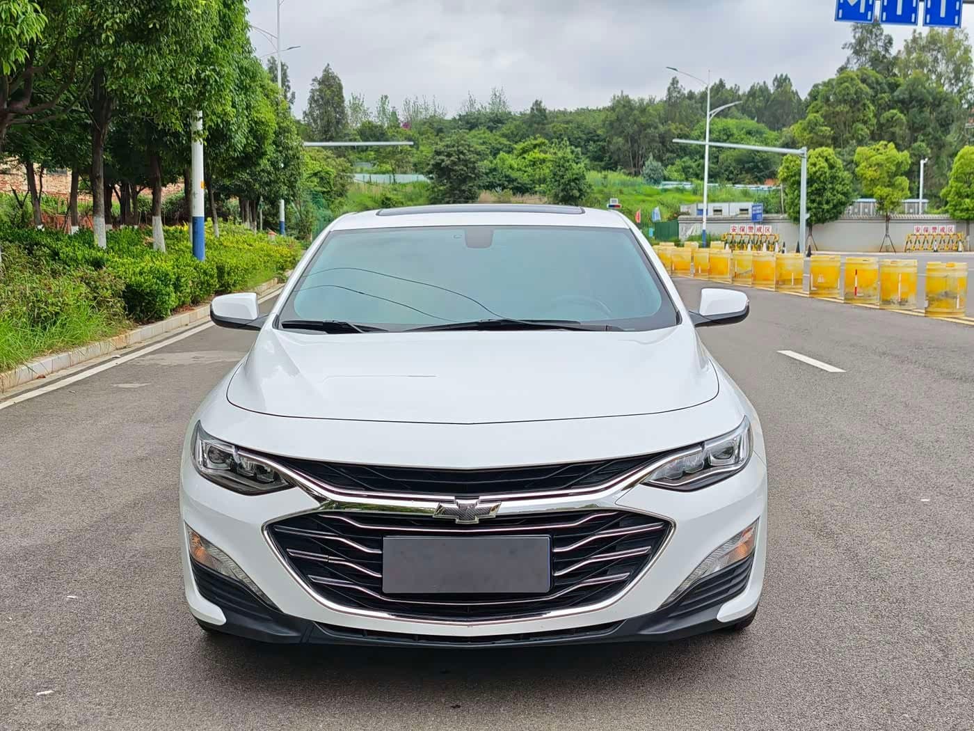 2020 Chevrolet Malibu XL White, 54,000 km, China export – photo 2