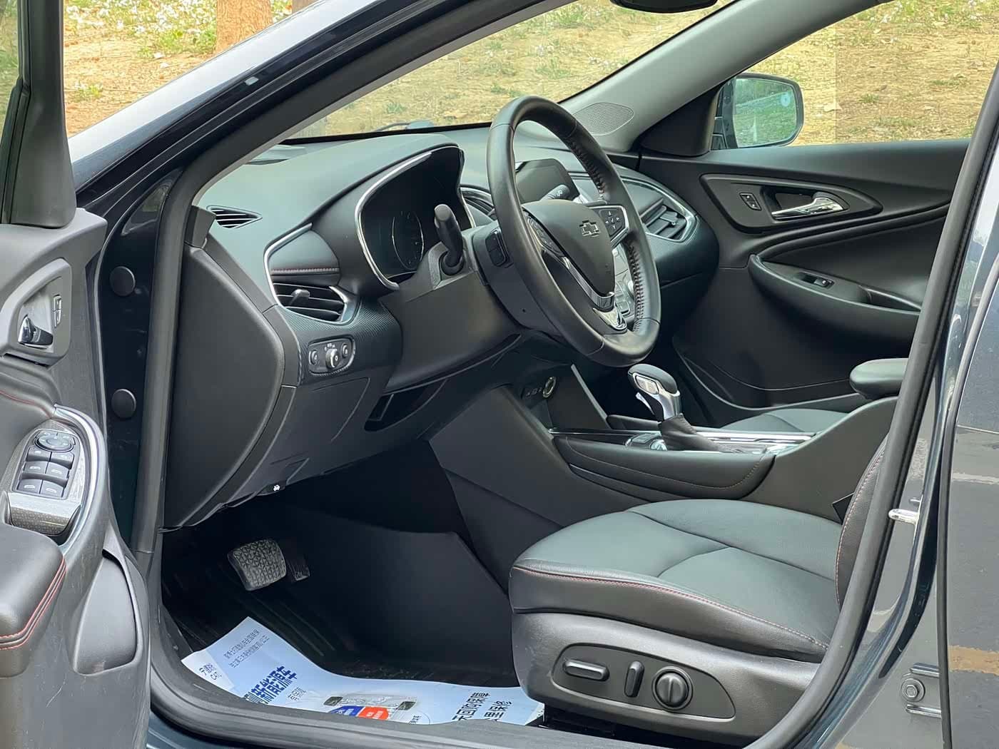 2018 Chevrolet Malibu XL 银灰色, 47,000 km, China export – photo 4